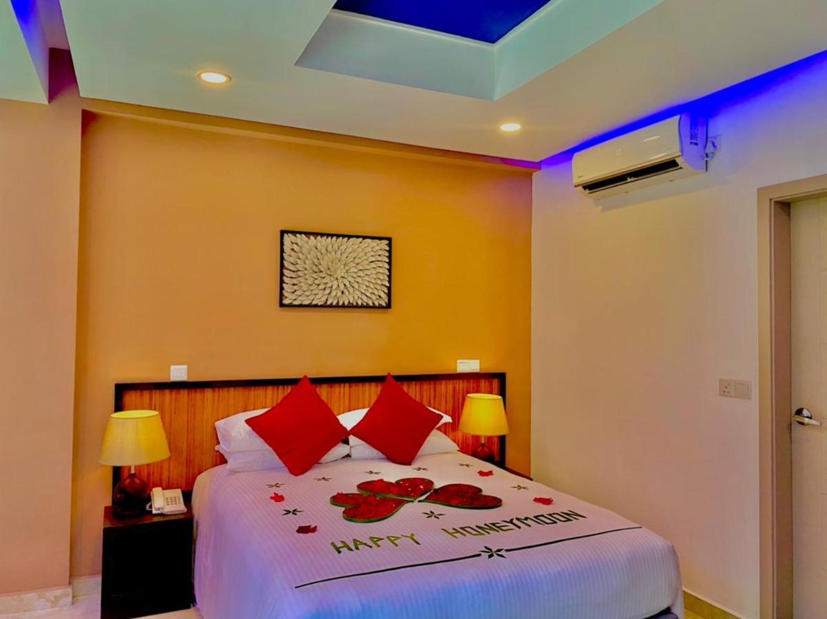 Eleven Trees Maldives Hotel Hulhumalé Exterior foto