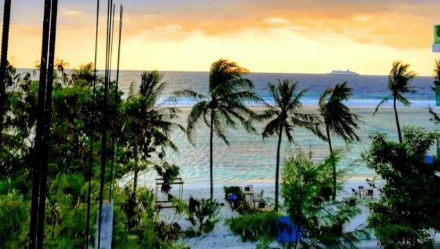 Eleven Trees Maldives Hotel Hulhumalé Exterior foto
